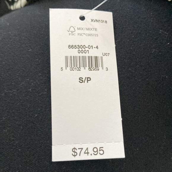 GAP Ruched Floral Top - Picture 8 of 8